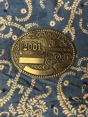 Houston Livestock Show 2001 Commemorative Belt Buckle - Antique Gold Tone